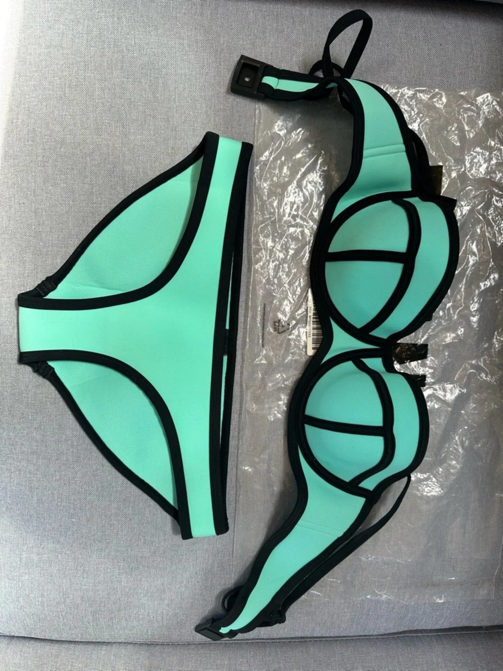Triangl Neoprene Bikini Set S/XXS - Picture 5 of 11